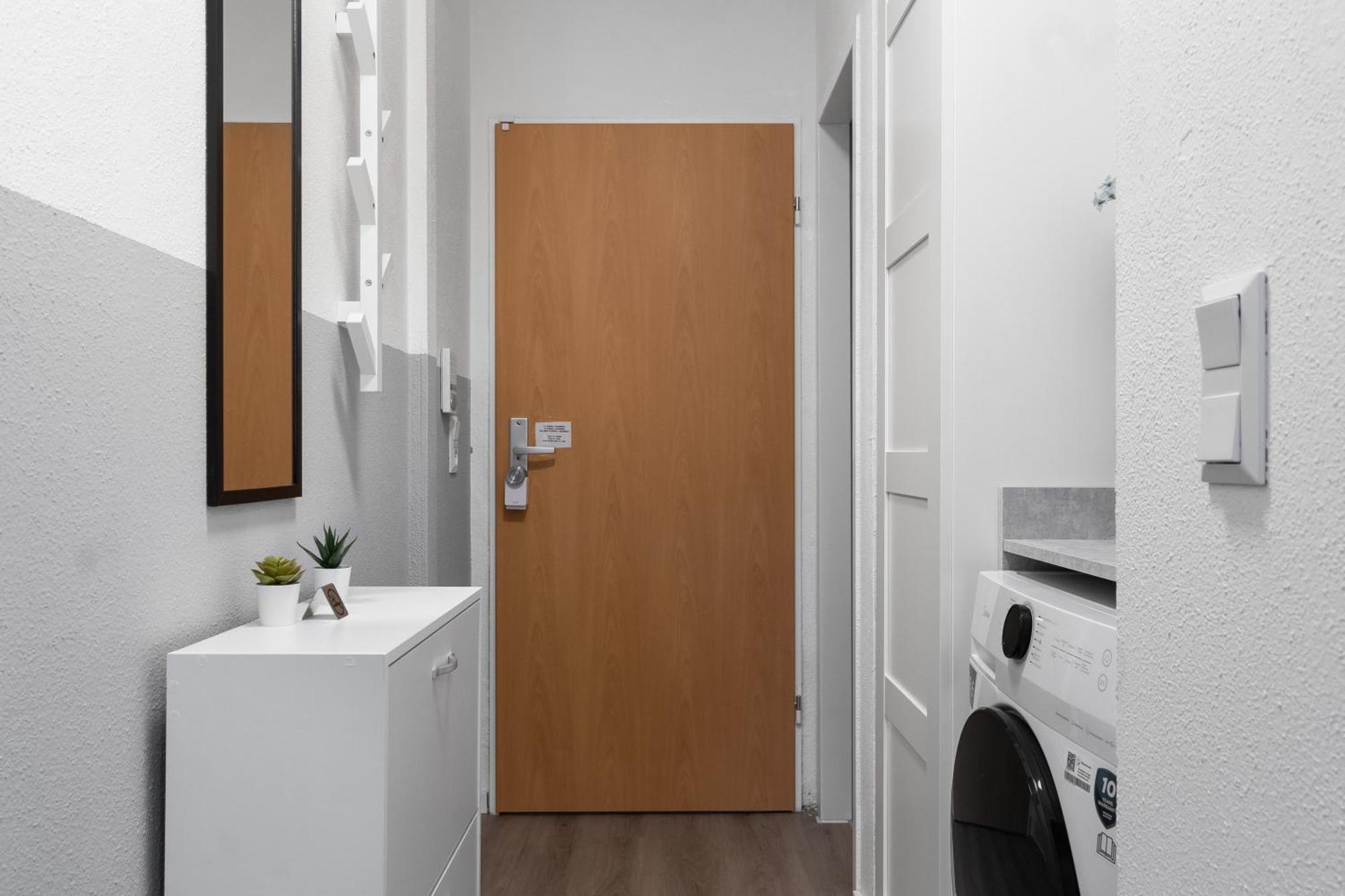 Messe, Monteure, Budget - Einfache Komfortable 2 Personen Wohnung Duisburg Buitenkant foto