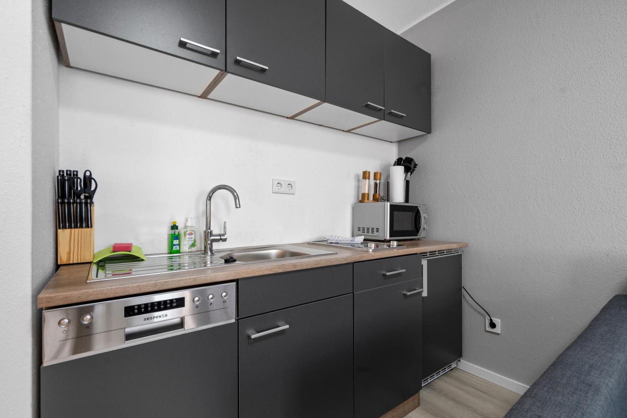 Messe, Monteure, Budget - Einfache Komfortable 2 Personen Wohnung Duisburg Buitenkant foto