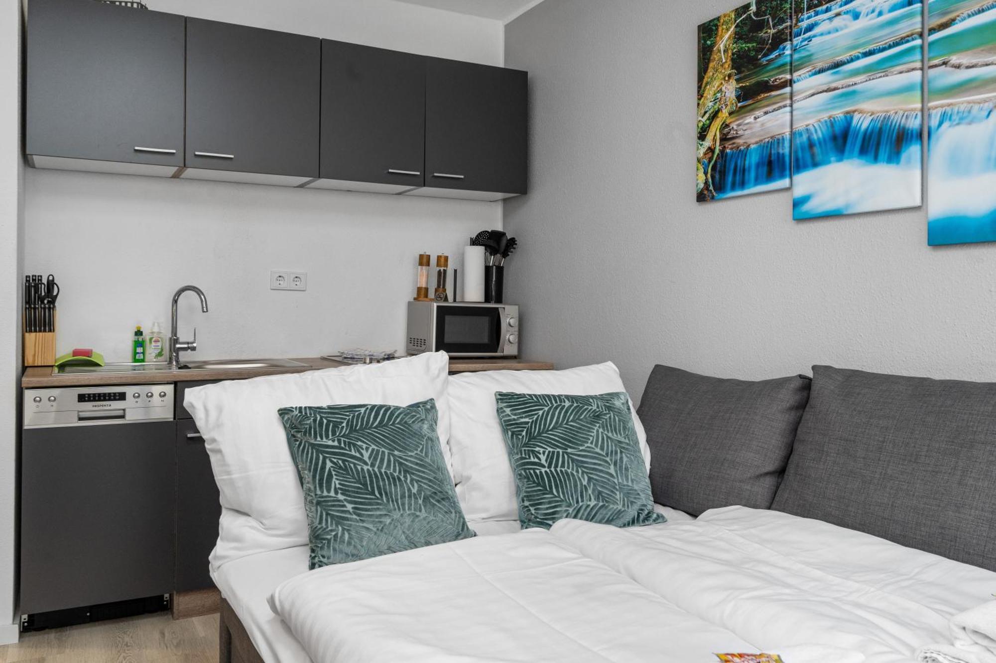Messe, Monteure, Budget - Einfache Komfortable 2 Personen Wohnung Duisburg Buitenkant foto